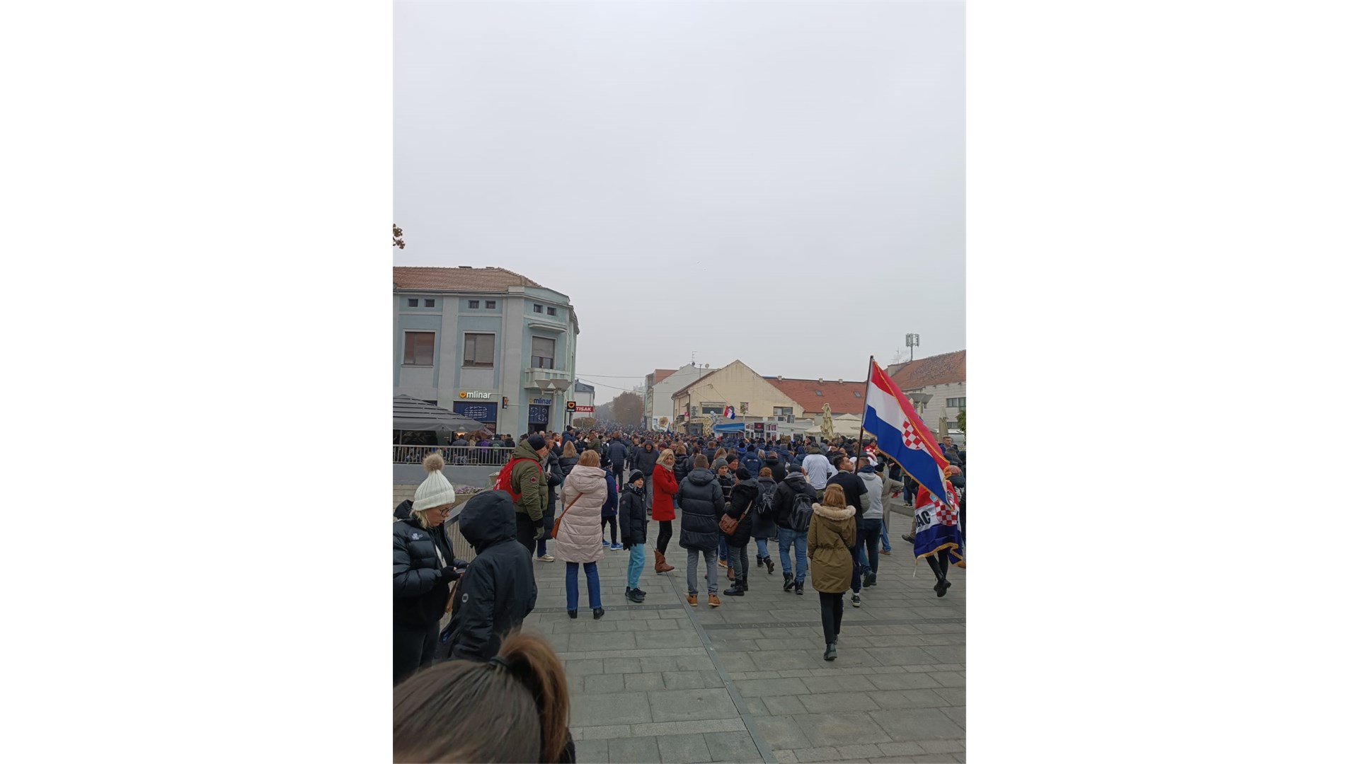 Deseci tisuća ljudi u Koloni sjećanja! Svjedočimo emocijama i pijetetu naroda