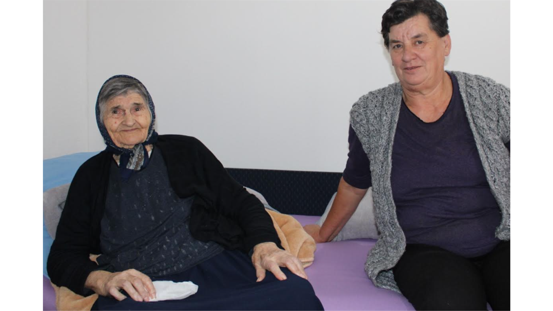 Ivana iz Stoca ima 103 godine, a odlično vidi, plete, krpa, veze... na tom može zahvaliti i suhoj bravetini i jelu od - loja