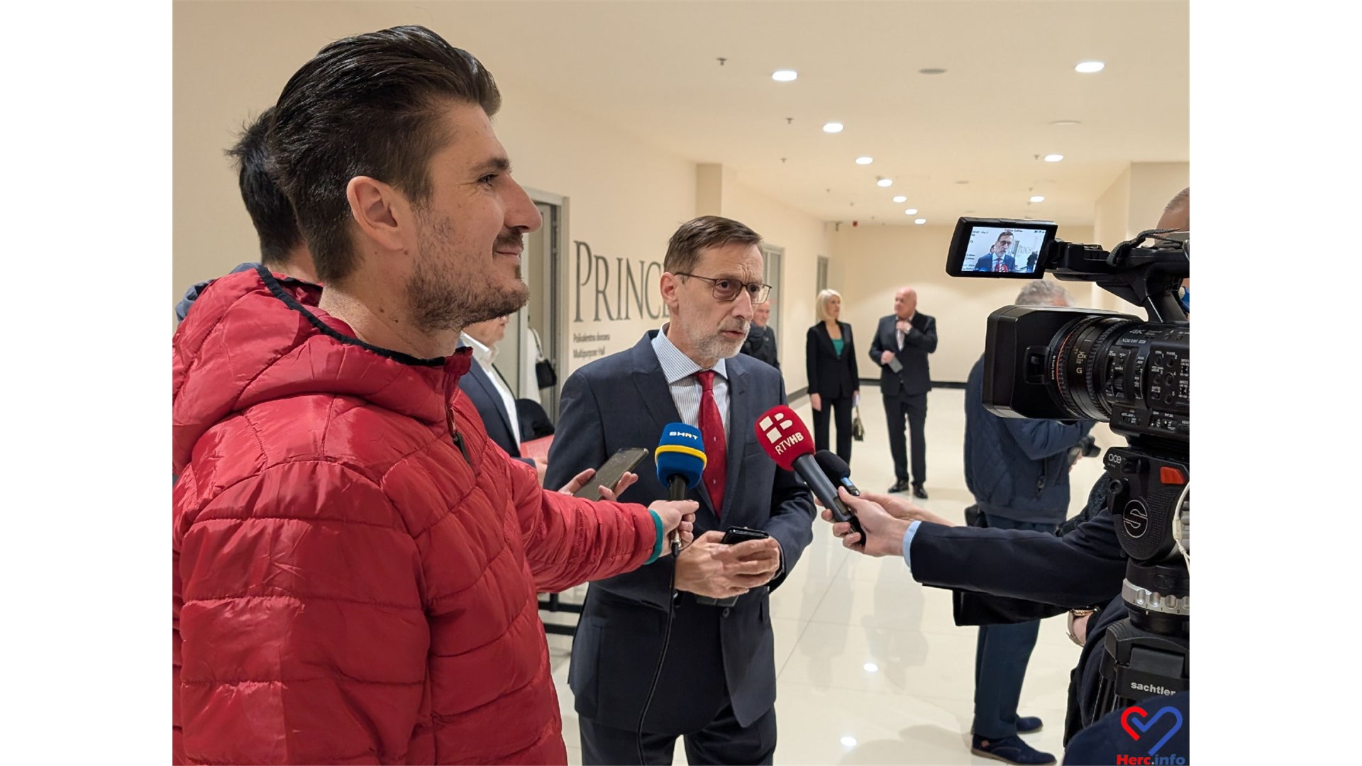 FOTO: Josip Muselimović predstavio novu knjigu i proslavio 80. rođendan!