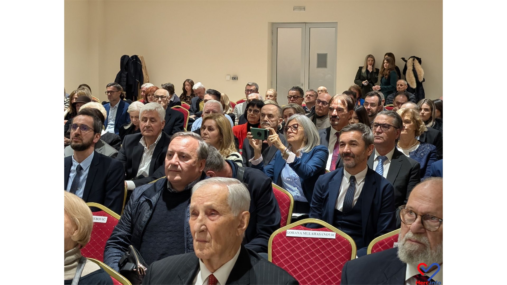 FOTO: Josip Muselimović predstavio novu knjigu i proslavio 80. rođendan!