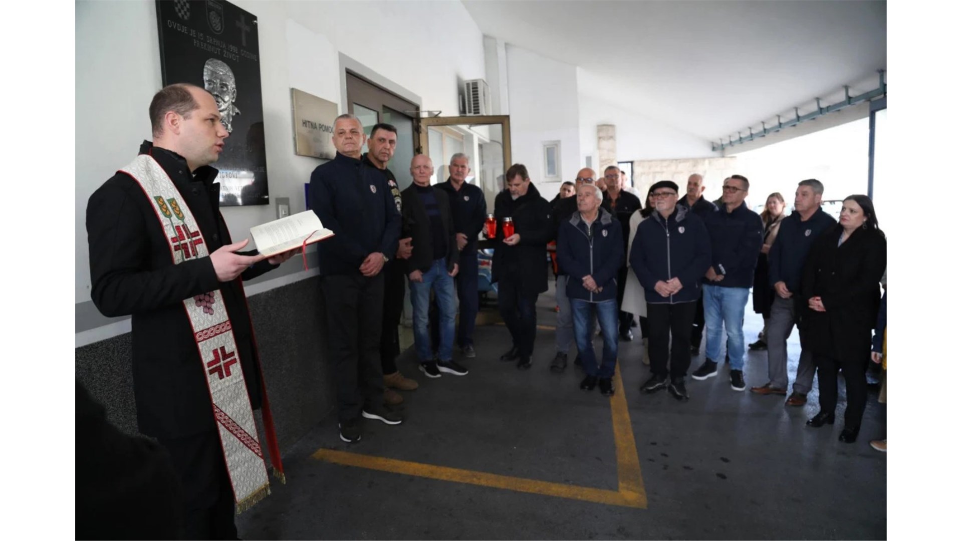 Dan kad su Tigrovi htjeli dignuti Makarsku u zrak! Nenad Devčić konačno dobio spomenik, njegovog krvnika pomilovao Stipe Mesić