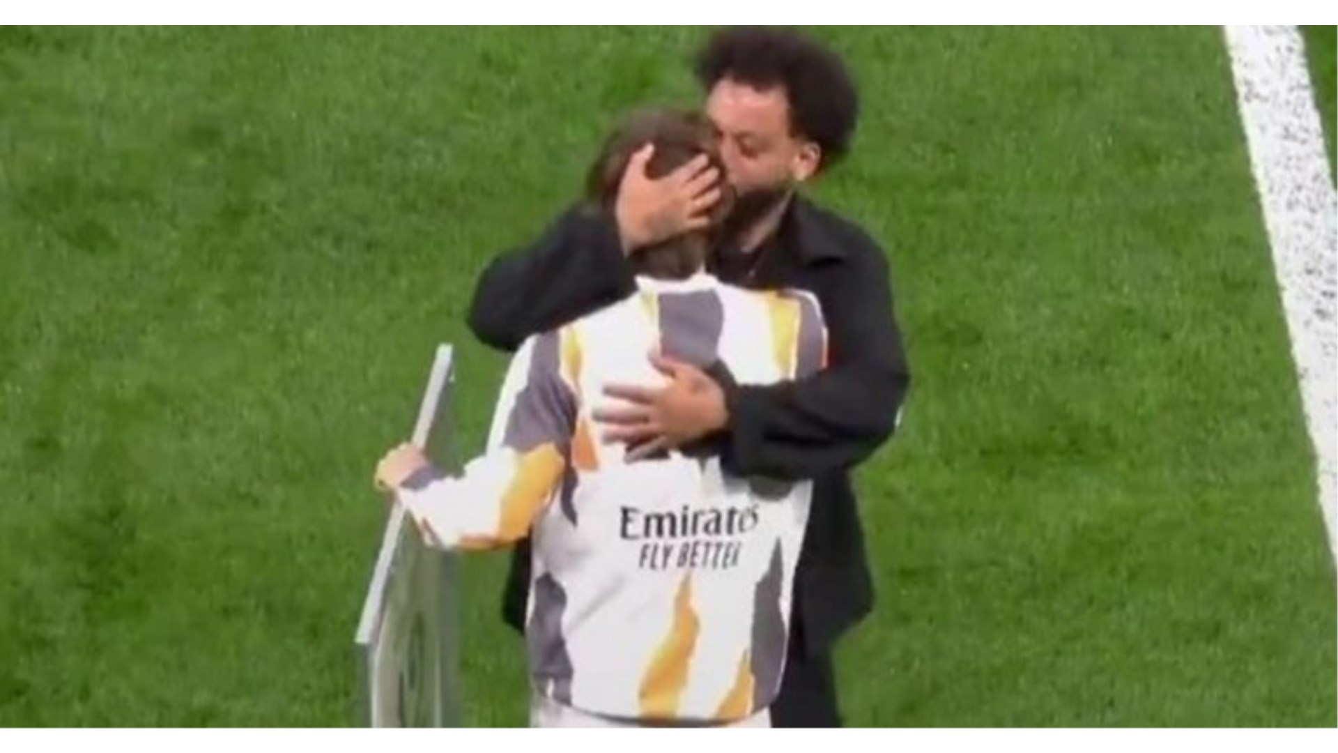 Marcelo se oprostio na Santiago Bernabéuu, kapetan Modrić ga je ispratio u sportsku mirovinu