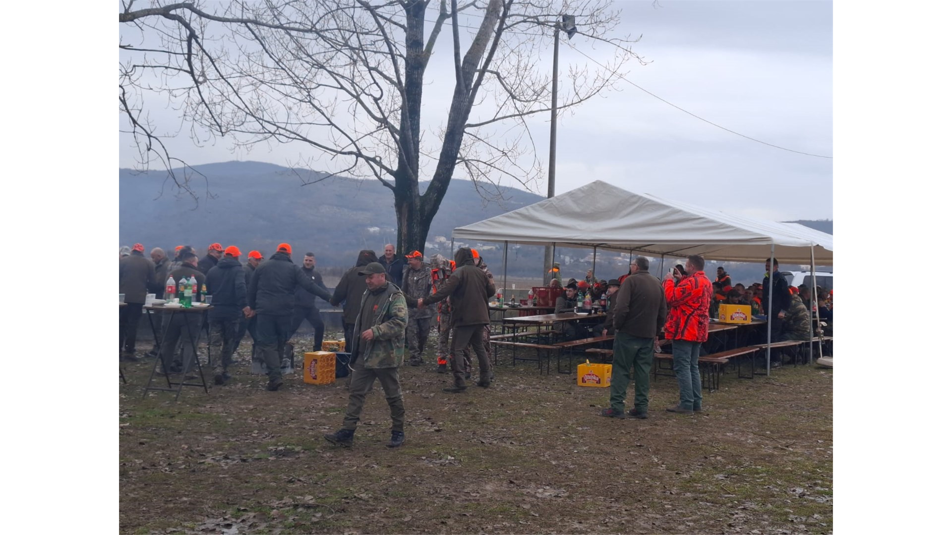 HLU Malič Grude uspješno organizirao hajku na štetočinu, a onda odličnu feštu i pomoć sugrađaninu FOTO
