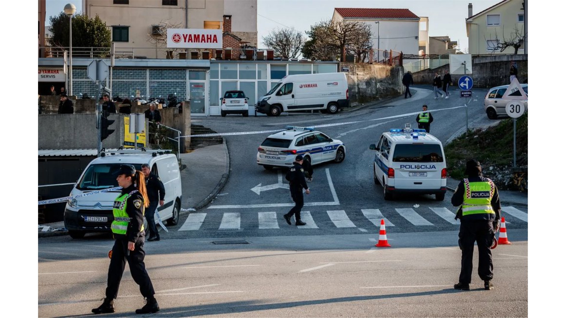 Split: Kombi krenuo i naletio na djecu