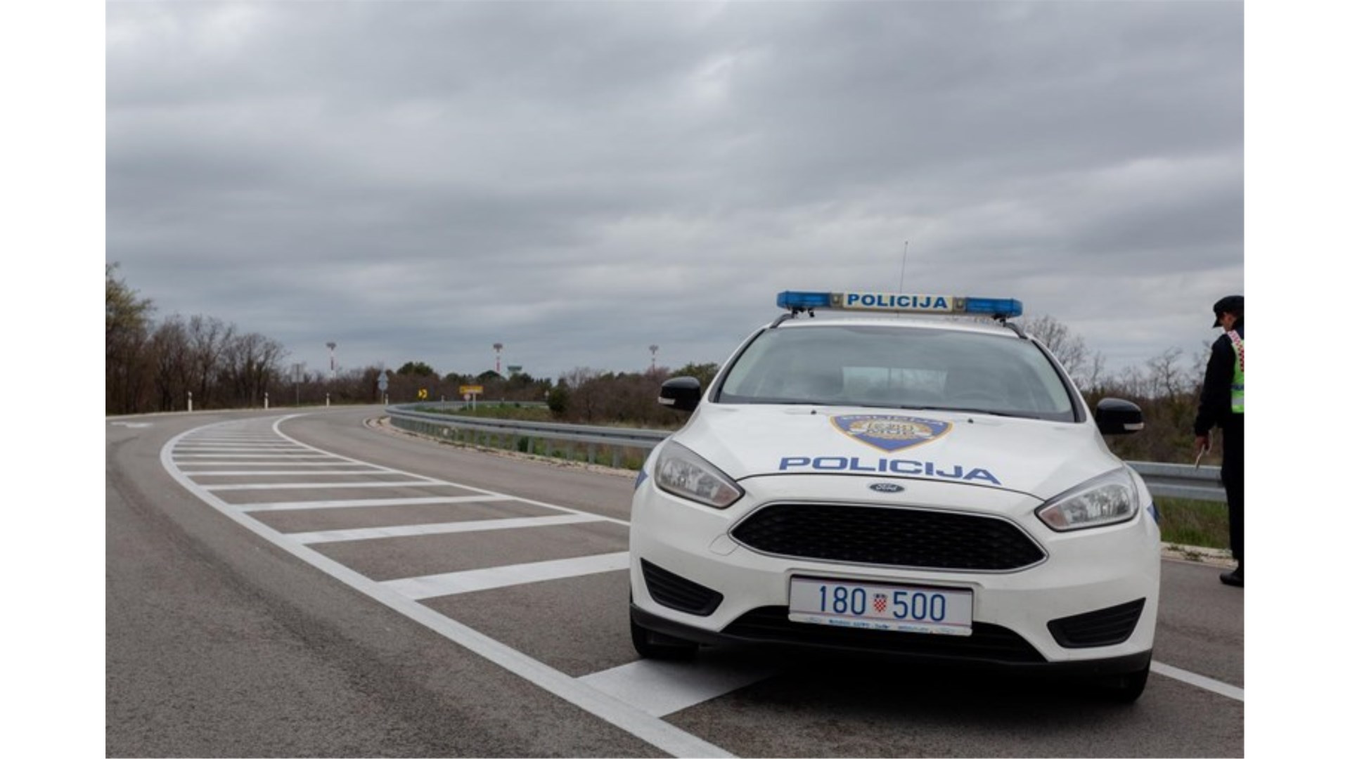 Ženu jučer udarilo auto kod Zadra, danas je preminula! U Istri danas udarena pješakinja, podlegla je ozljedama