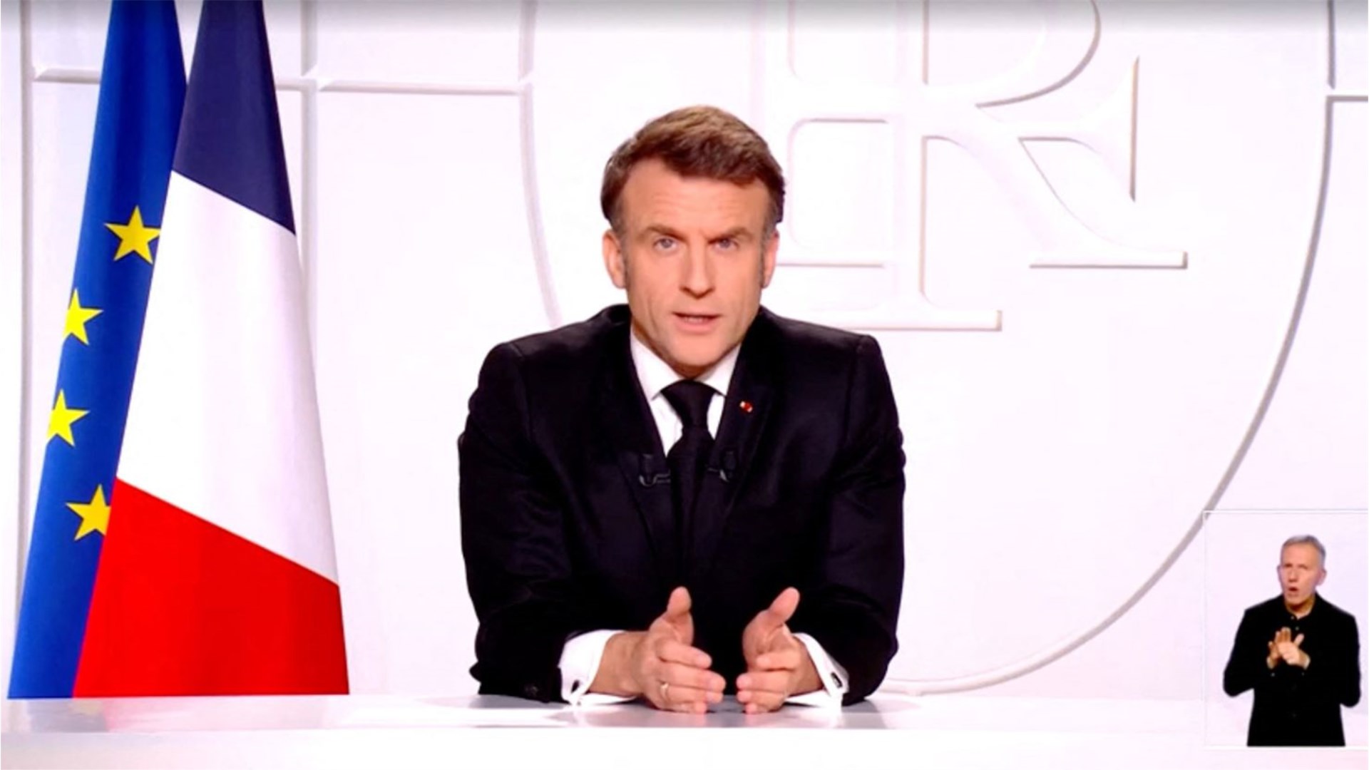 Macron: Ulazimo u novo doba, moramo biti spremni da ćemo ostati sami u borbi protiv tiranina!