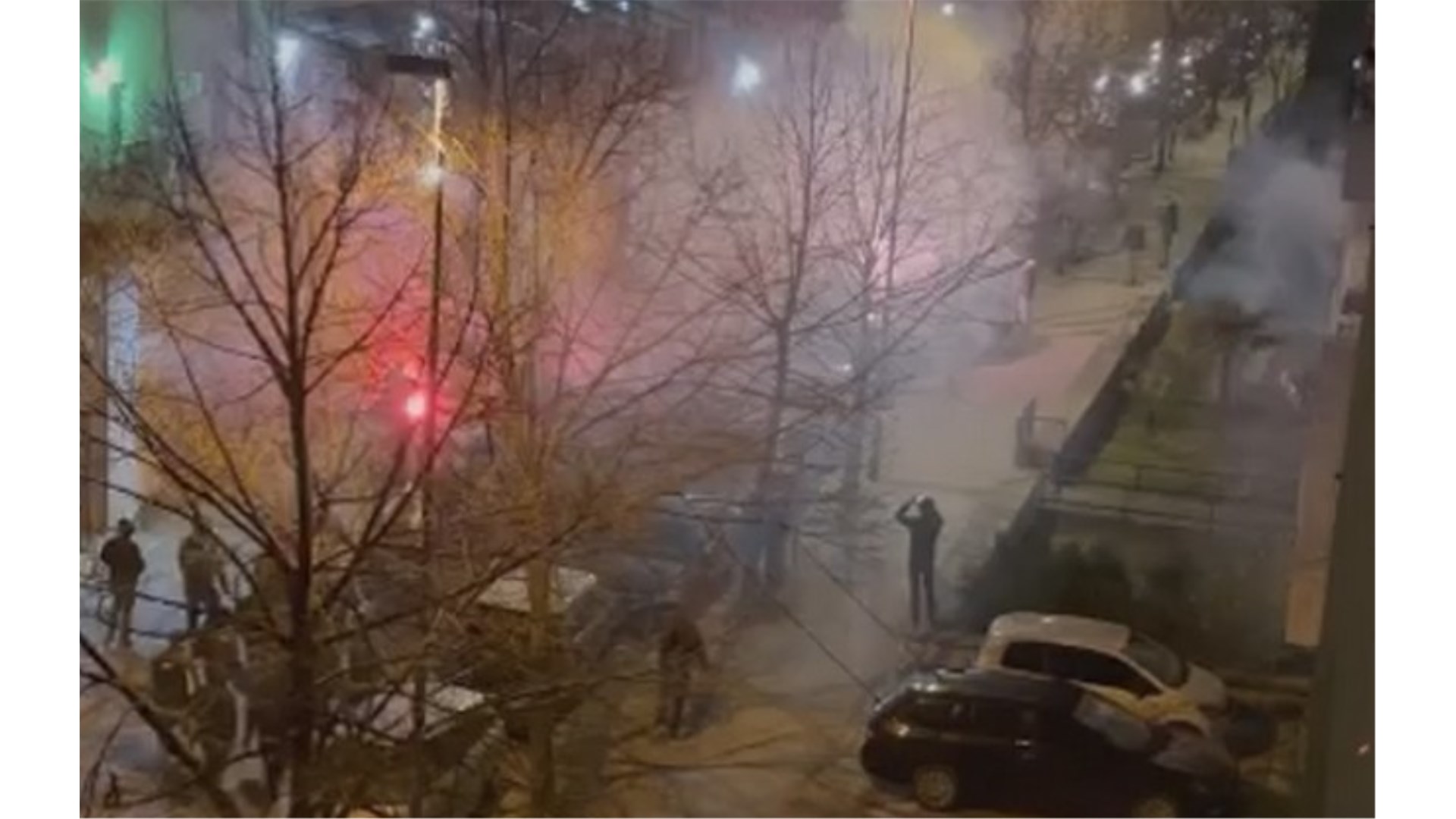 Napadnut zatvor u Mostaru! Navijači Veleža ispaljivali topovske udare na Ćelovinu i vrijeđali policiju (VIDEO)