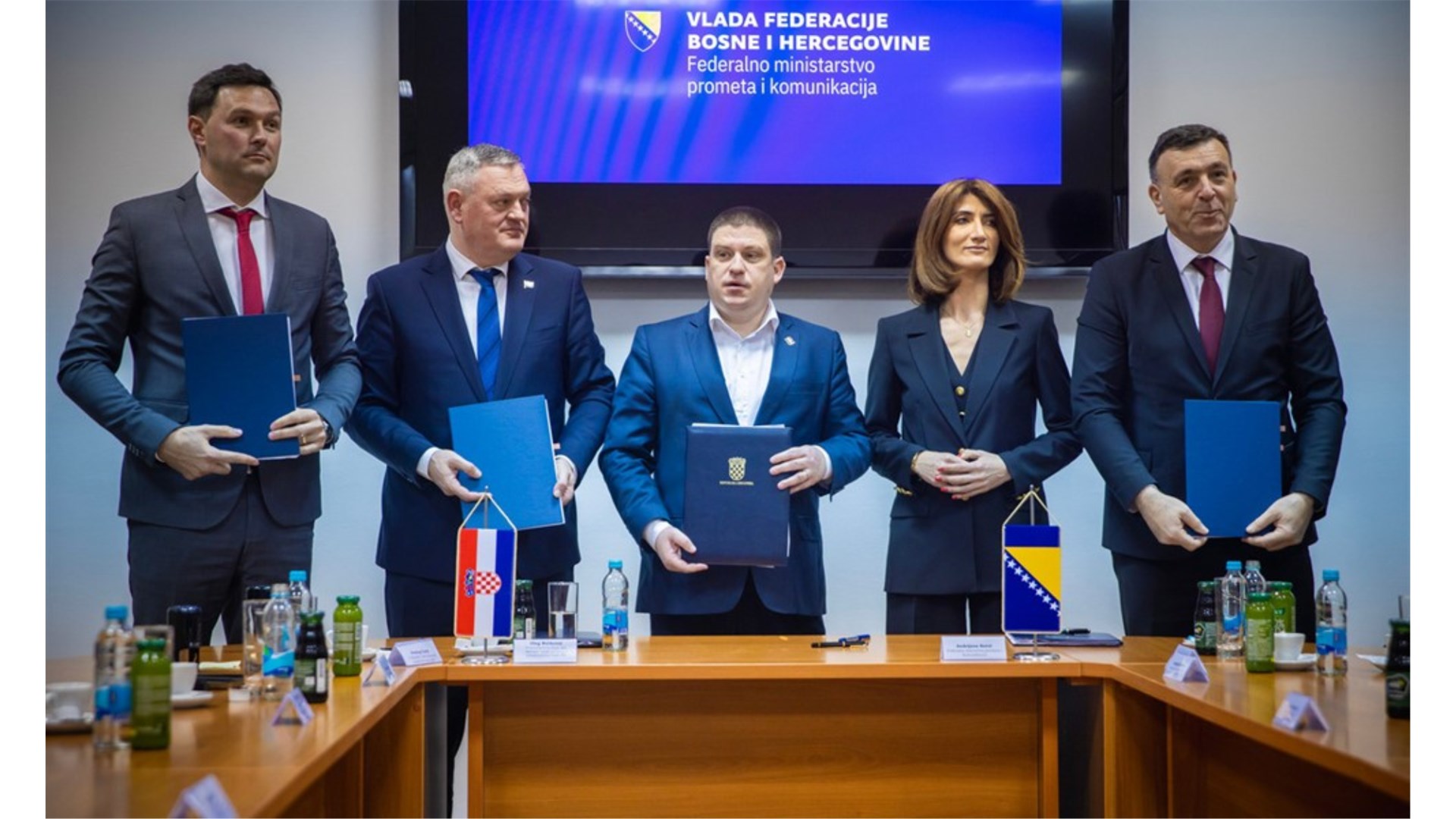 Potpisan Ugovor za financiranje Projekta izgradnje regionalne ceste R 420 Posušje - Aržano, dionica Vir - Vinica - Granica RH