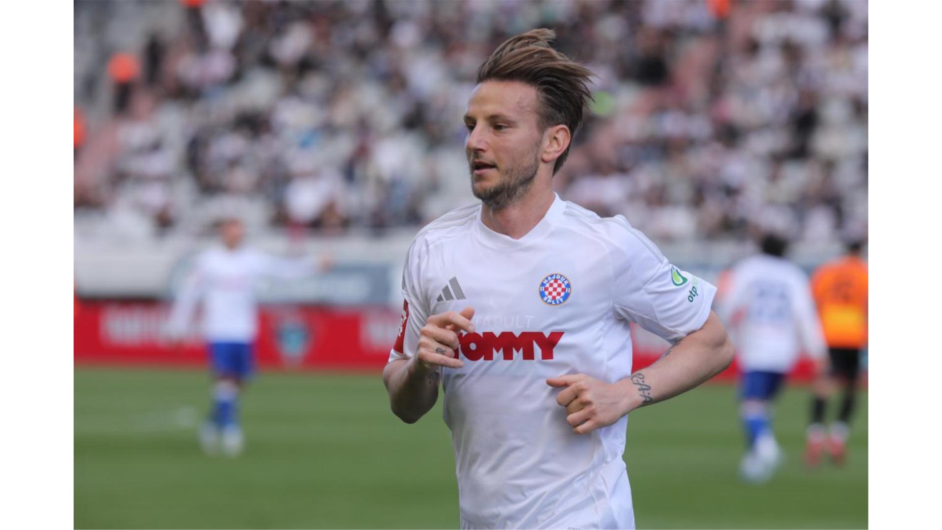Hajduk slavio i preuzeo vrh! Dinamu samo bod u Varaždinu