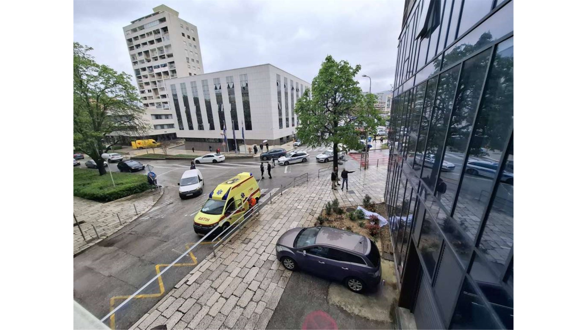 Pljačkaš iz Splita se dva puta upucao u glavu