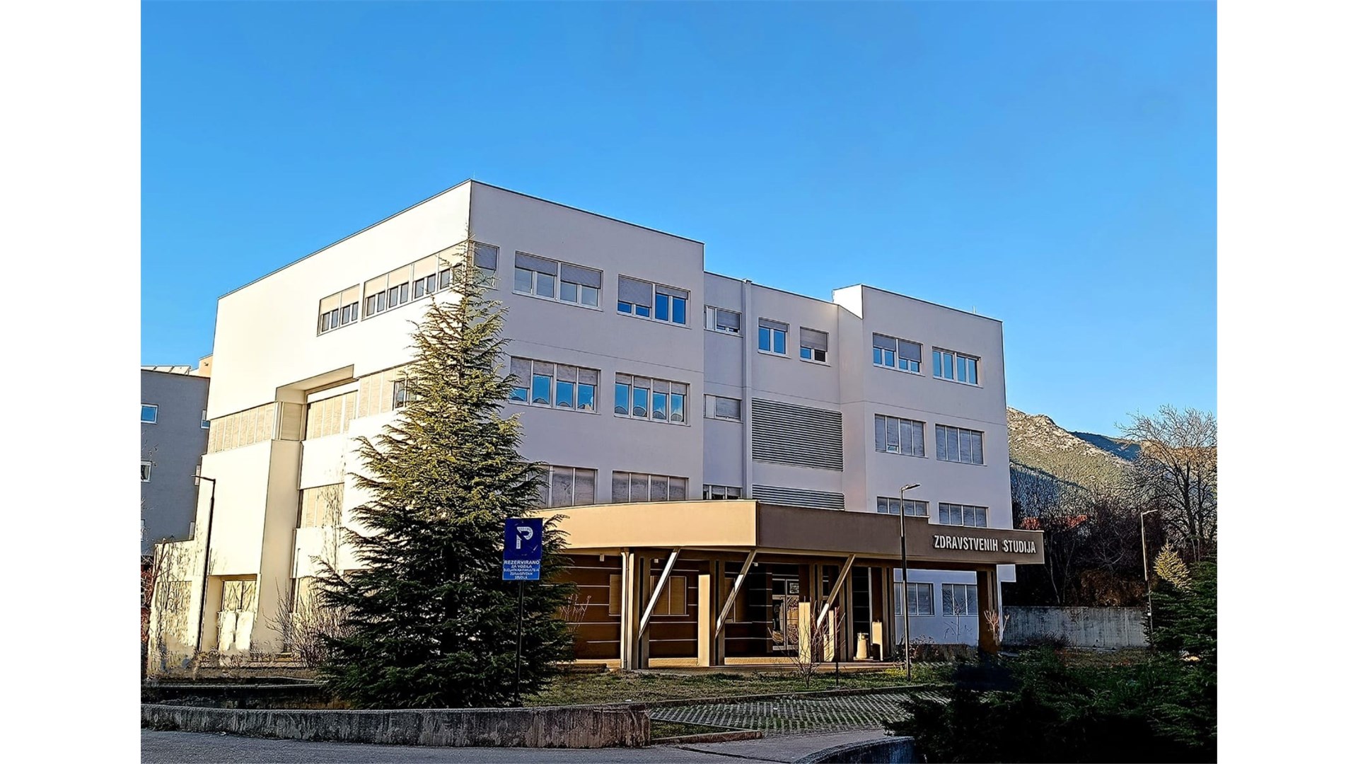 Svečana promocija na Fakultetu zdravstvenih studija Sveučilišta u Mostaru: 345 diplomanata steklo akademsku titulu