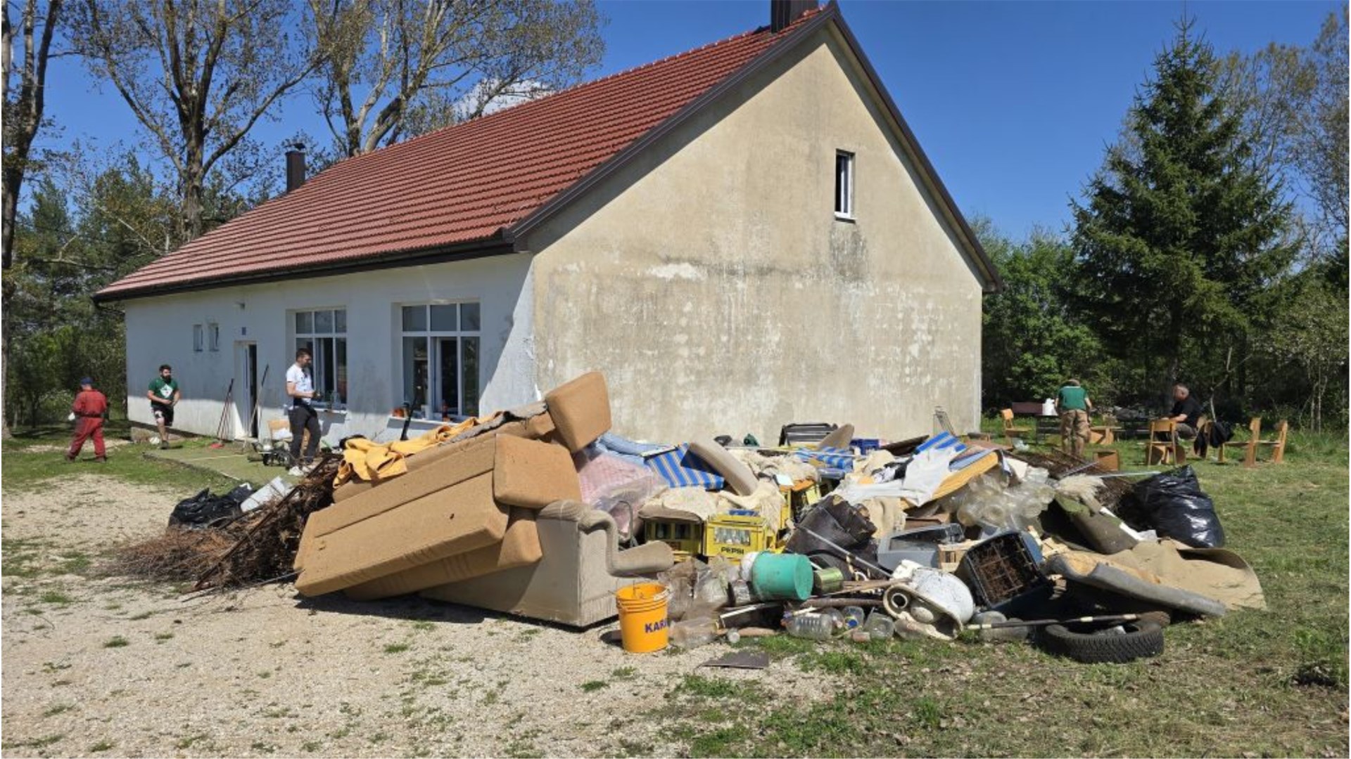 Duvanjski speleolozi pronašli novac prilikom čišćenja objekta kojeg su dobili na korištenje