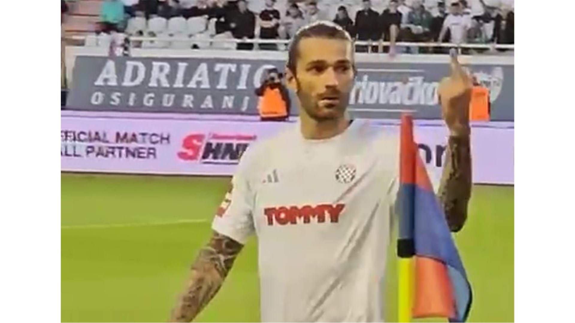 VIDEO: Livaja razmontirao Rijeku pa pokazao srednji prst Armadi
