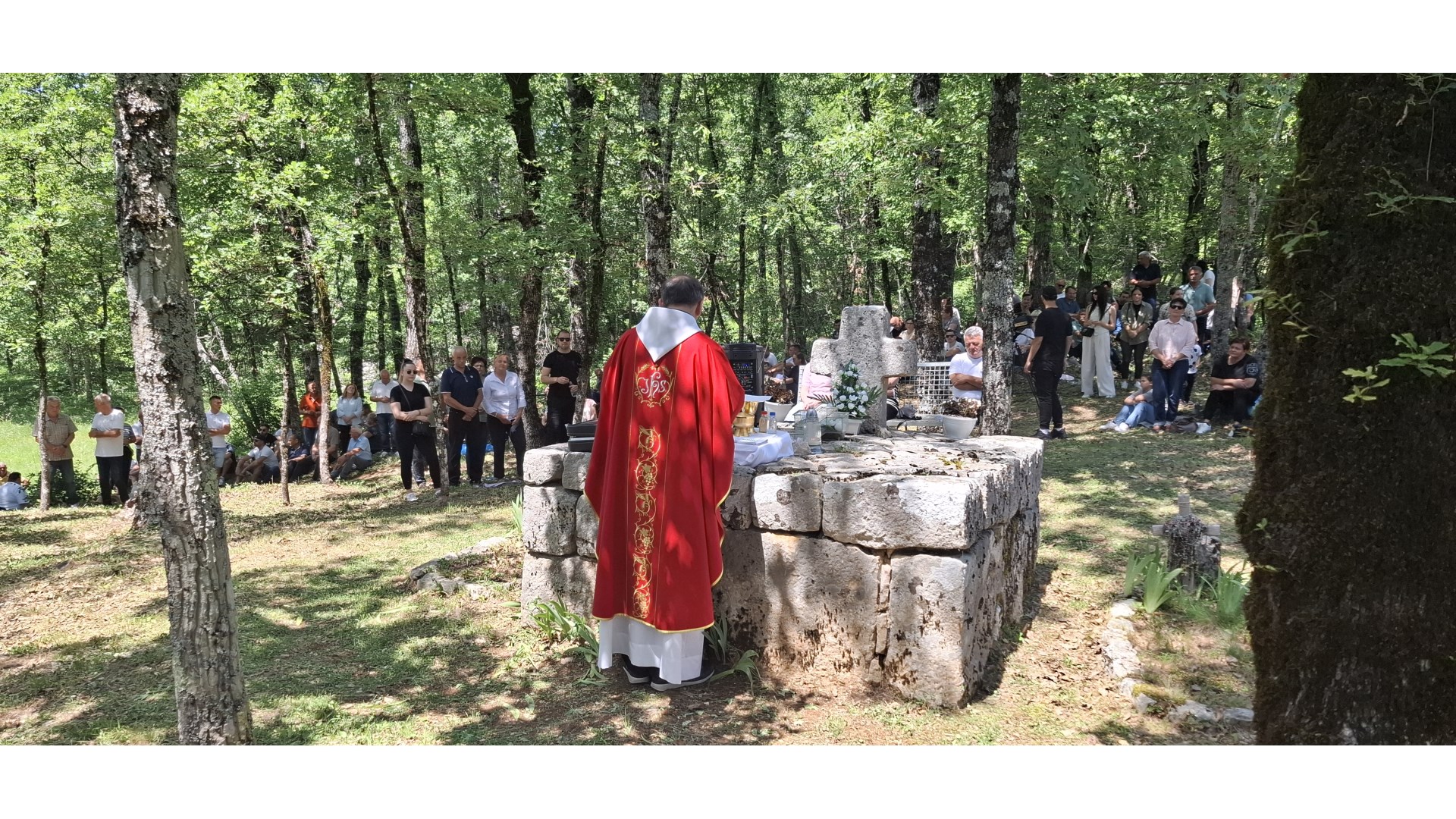 Služena misa na Biskupovu grobu FOTO