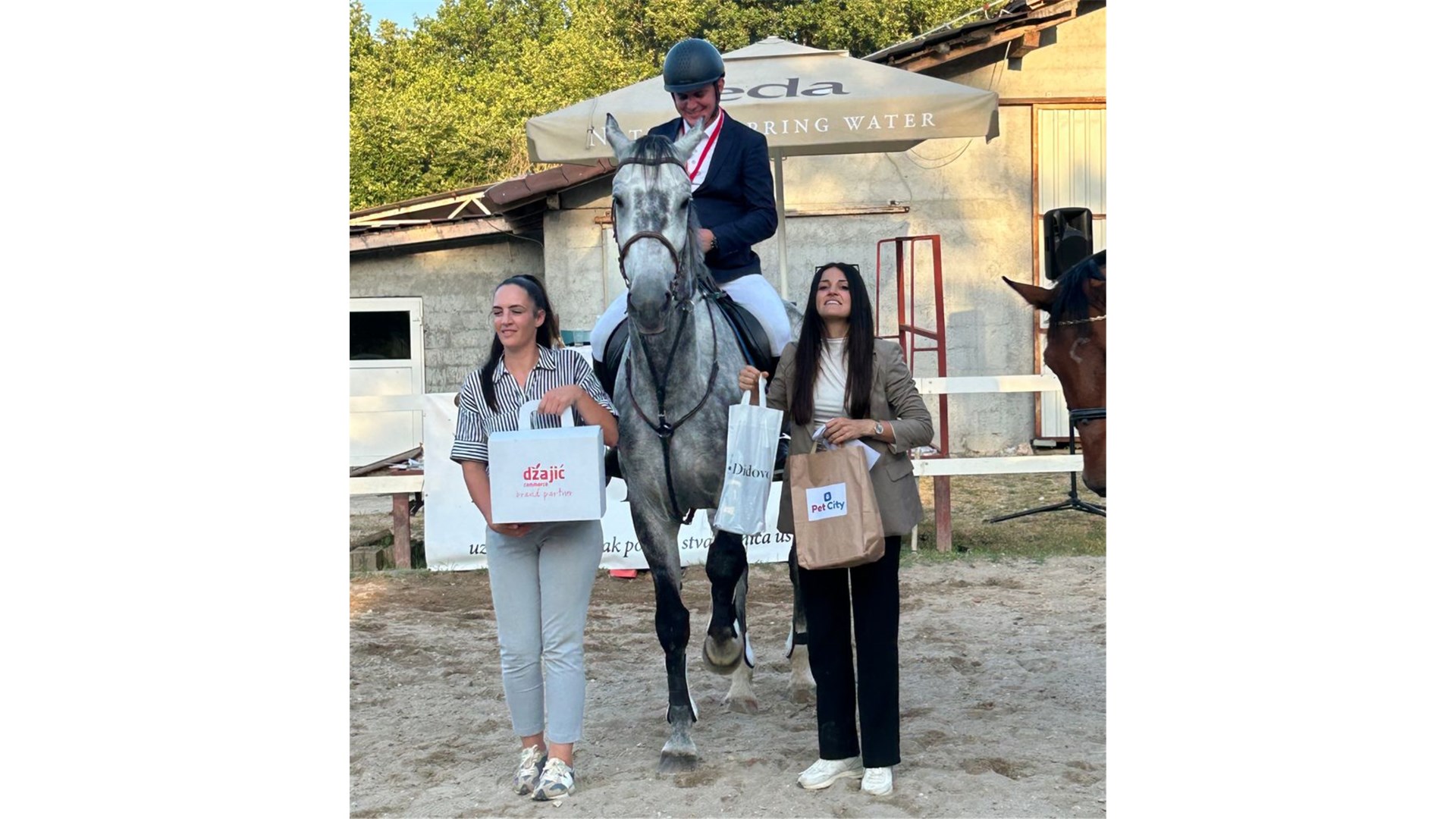 50 natjecateljskih parova na tradicionalnom preponskom turniru KK Stina FOTO