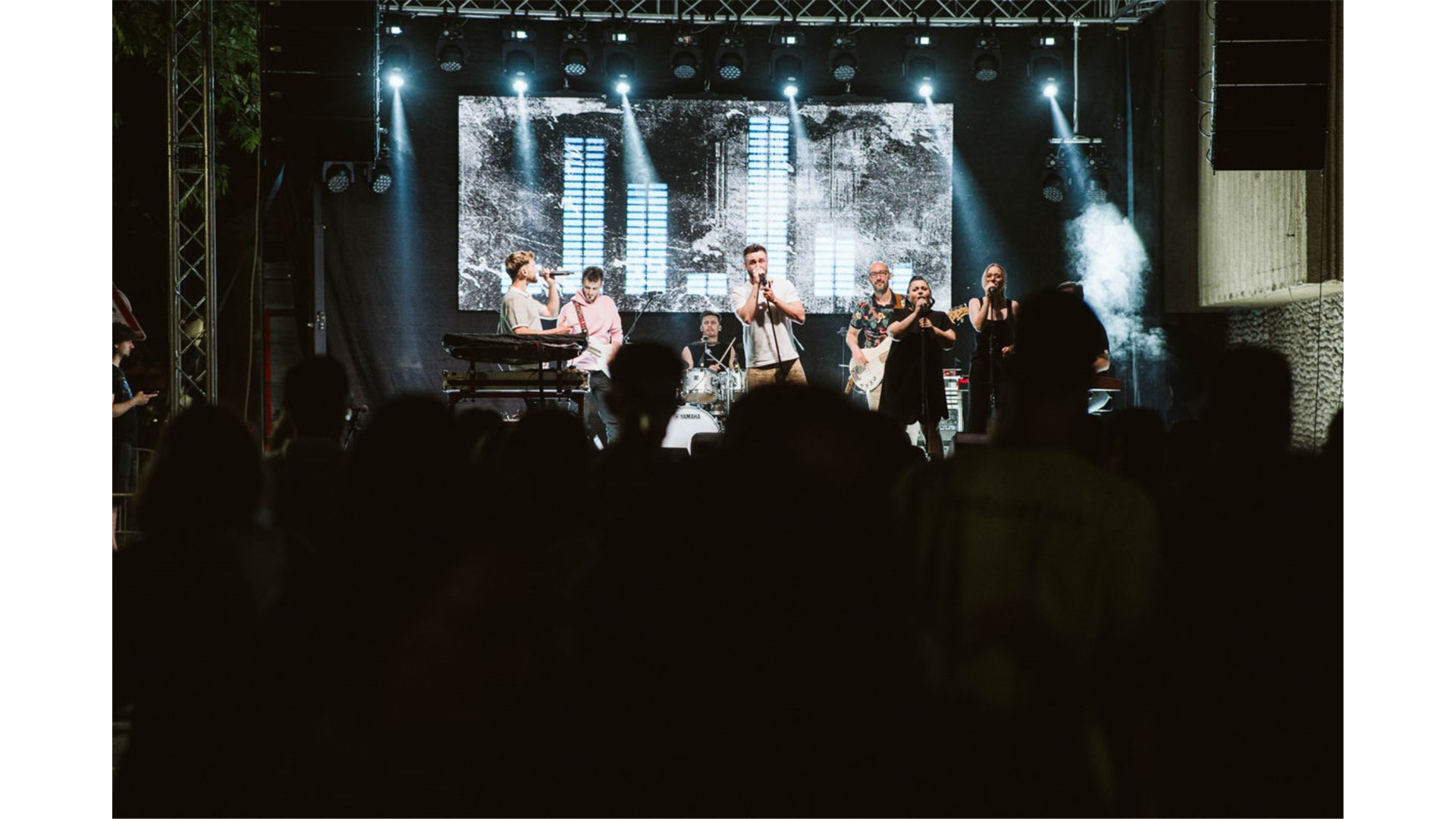 FOTO Zatvoren SMART Fest 2025: Cvek i TBF za kraj u glazbenom ritmu