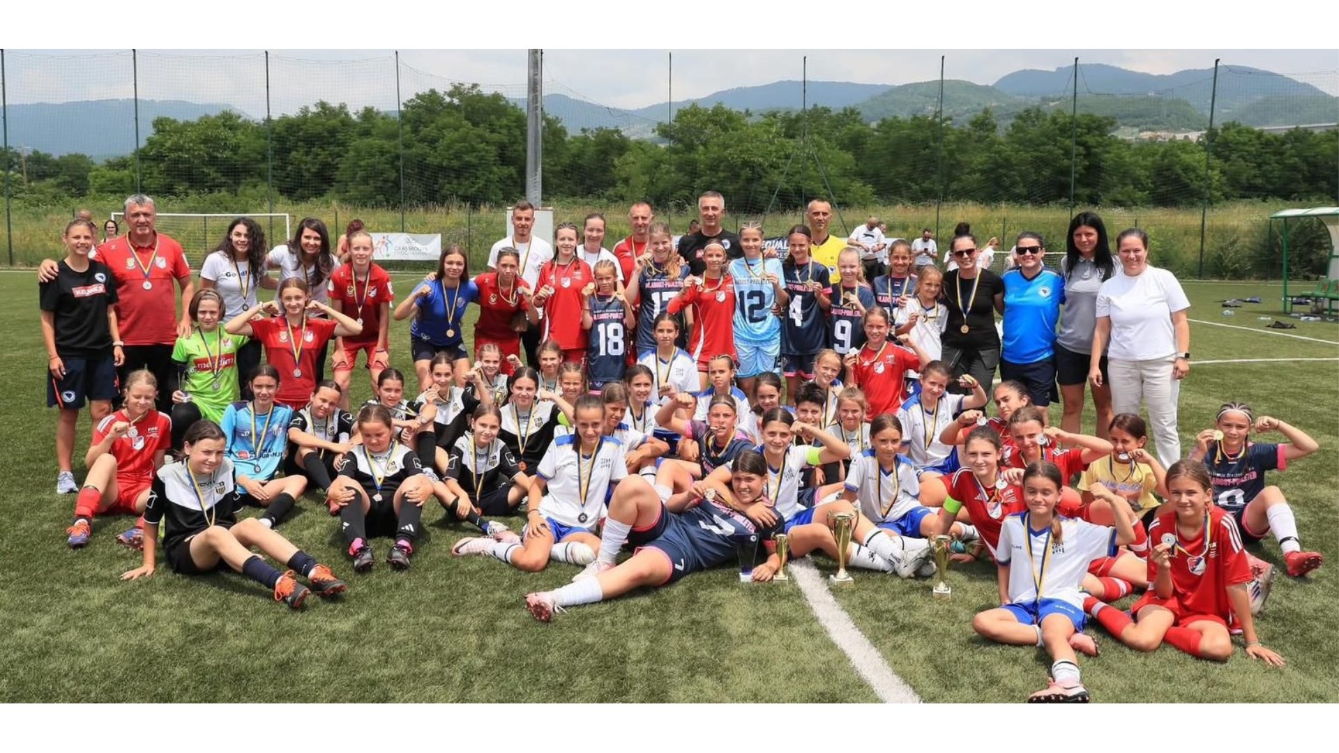 FOTO: Prvakinje Juga, djevojčice Intera iz Posušja, osvojile treće mjesto na završnici turnira