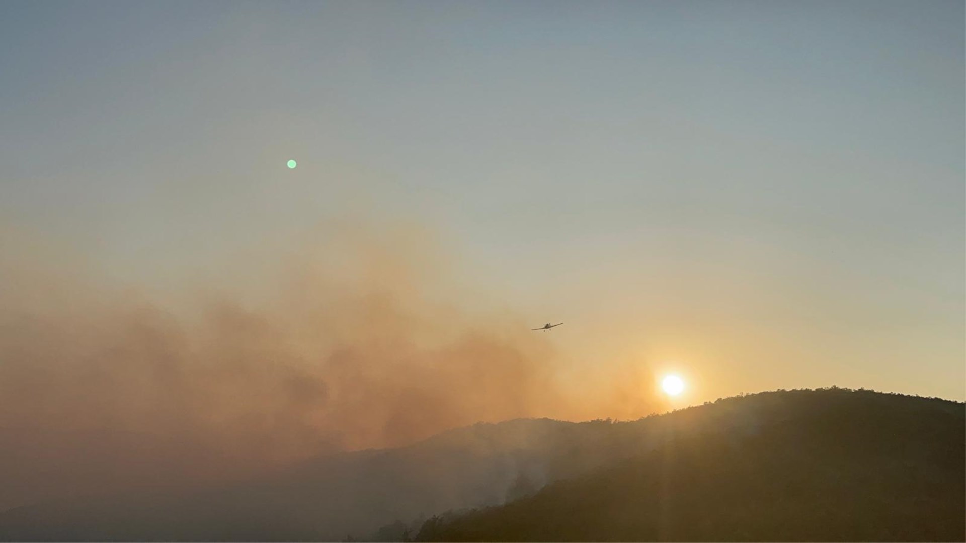 FOTO - Zbog požara kod Gruda zatražen i helikopter OSBIH
