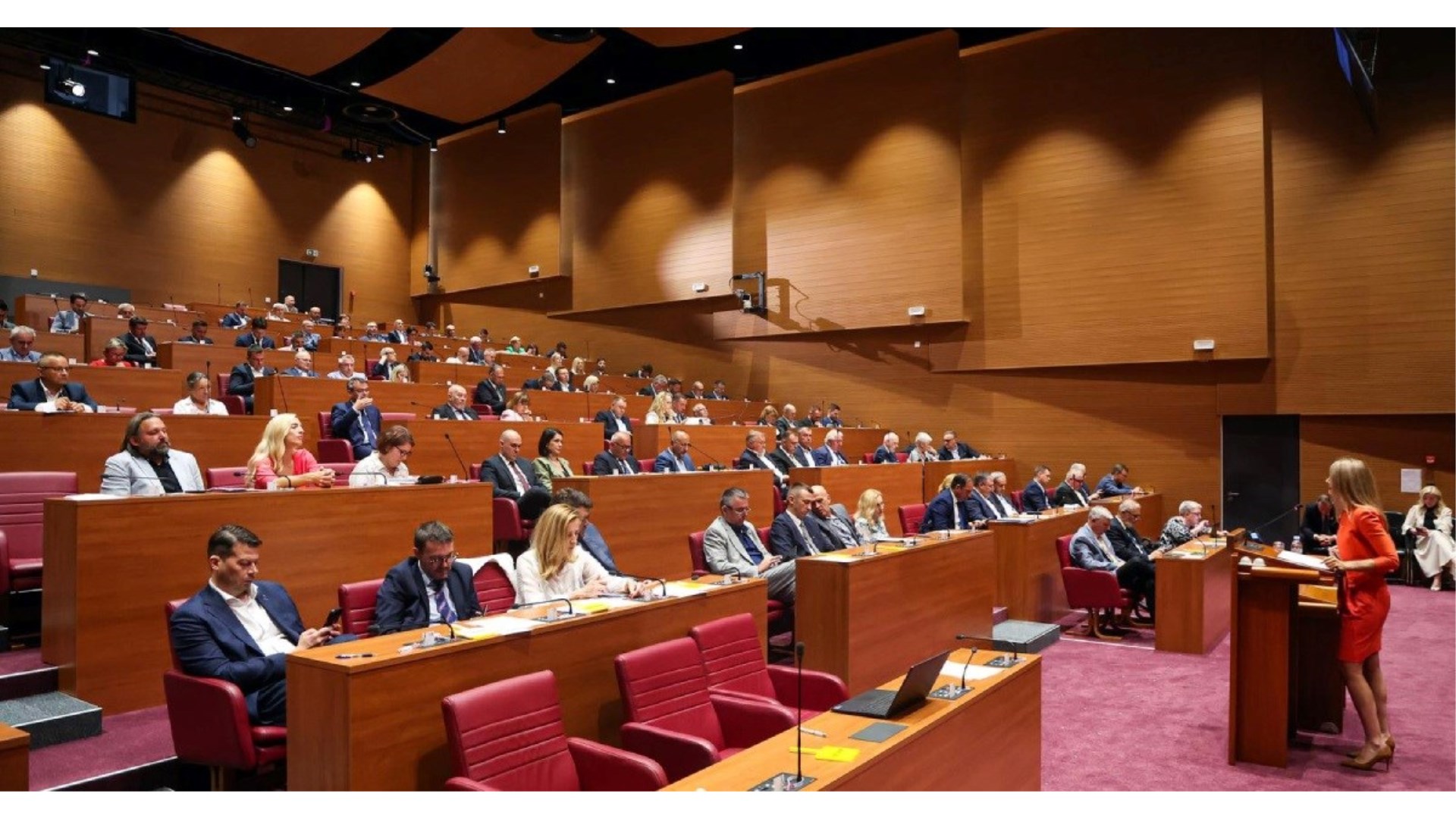 Hrvatski Sabor zabranio arome u grijanim duhanskim proizvodima