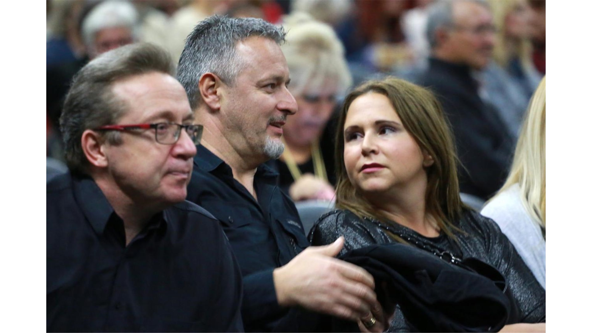 Samo je ljubav tajna dvaju svjetova! Marko se u Sandru zaljubio na koncertu u Torontu, istog trena znao je sve