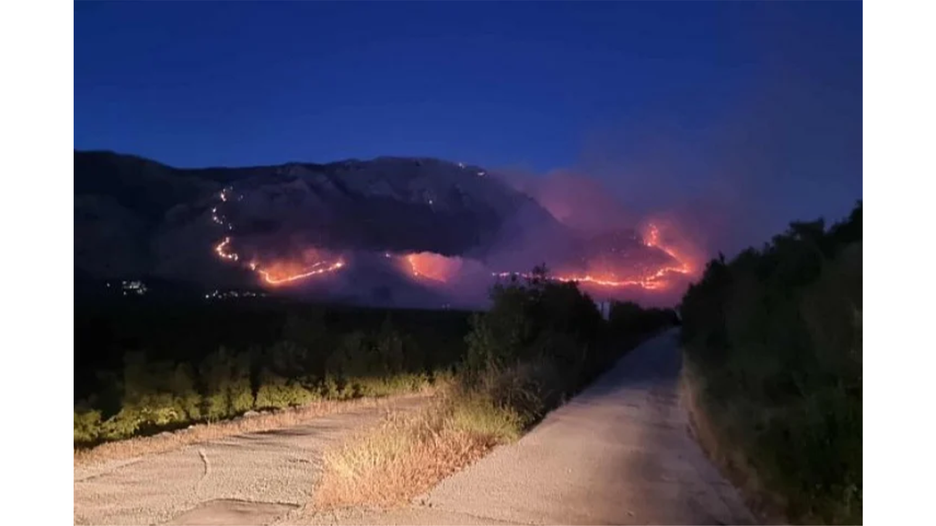 Vatrogasci s mještanima obranili kuće, čeka ih težak dan