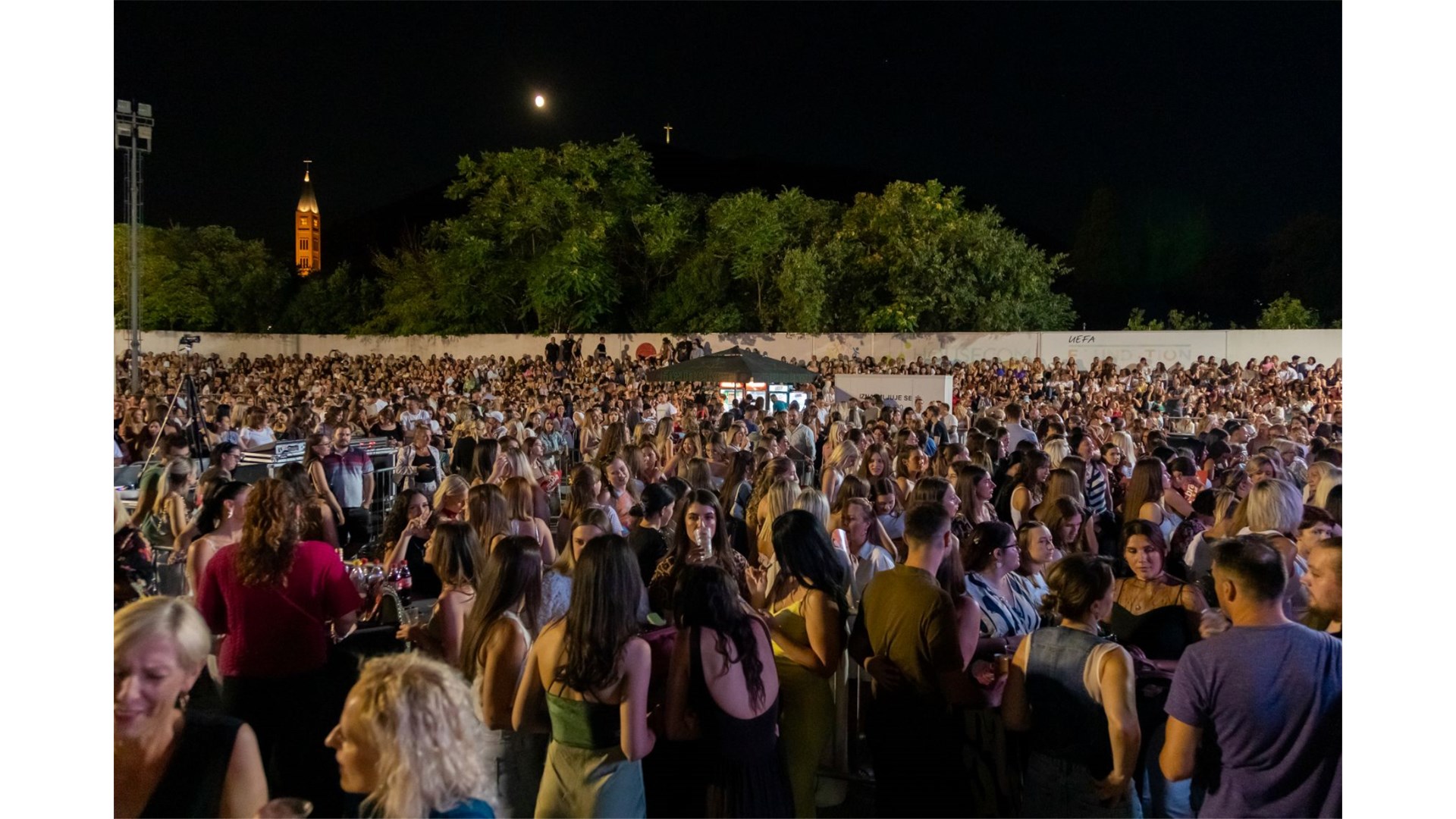 Adi Šoše održao koncert karijere u svom rodnom gradu FOTO