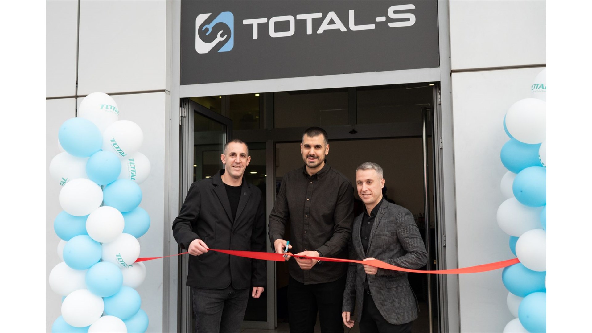 FOTO: Kupci pohrlili u TOTAL-S. Najbolji alat za svaki izazov došao u ruke pravih majstora