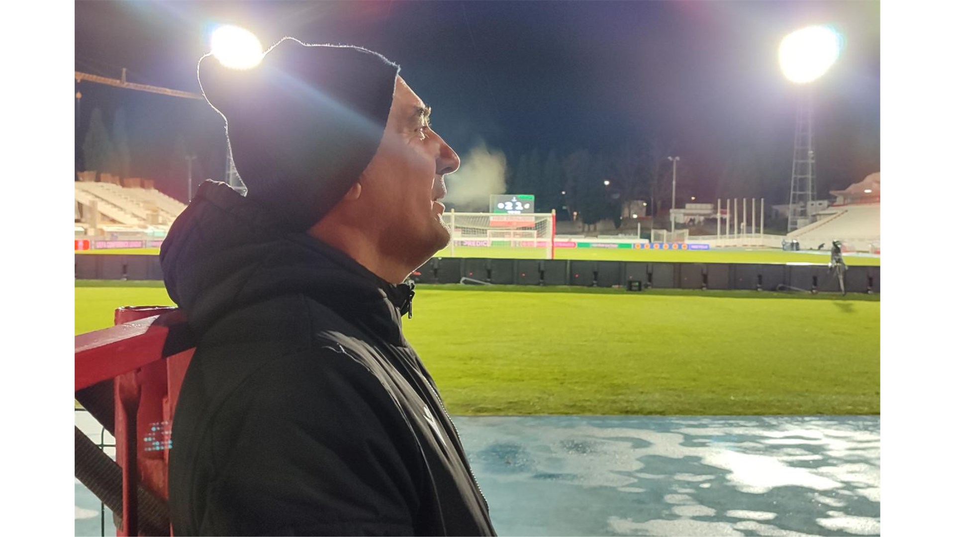 Zrinjski slavio, Igor zapalio cigaretu pa slušao pjesmu Ultrasa