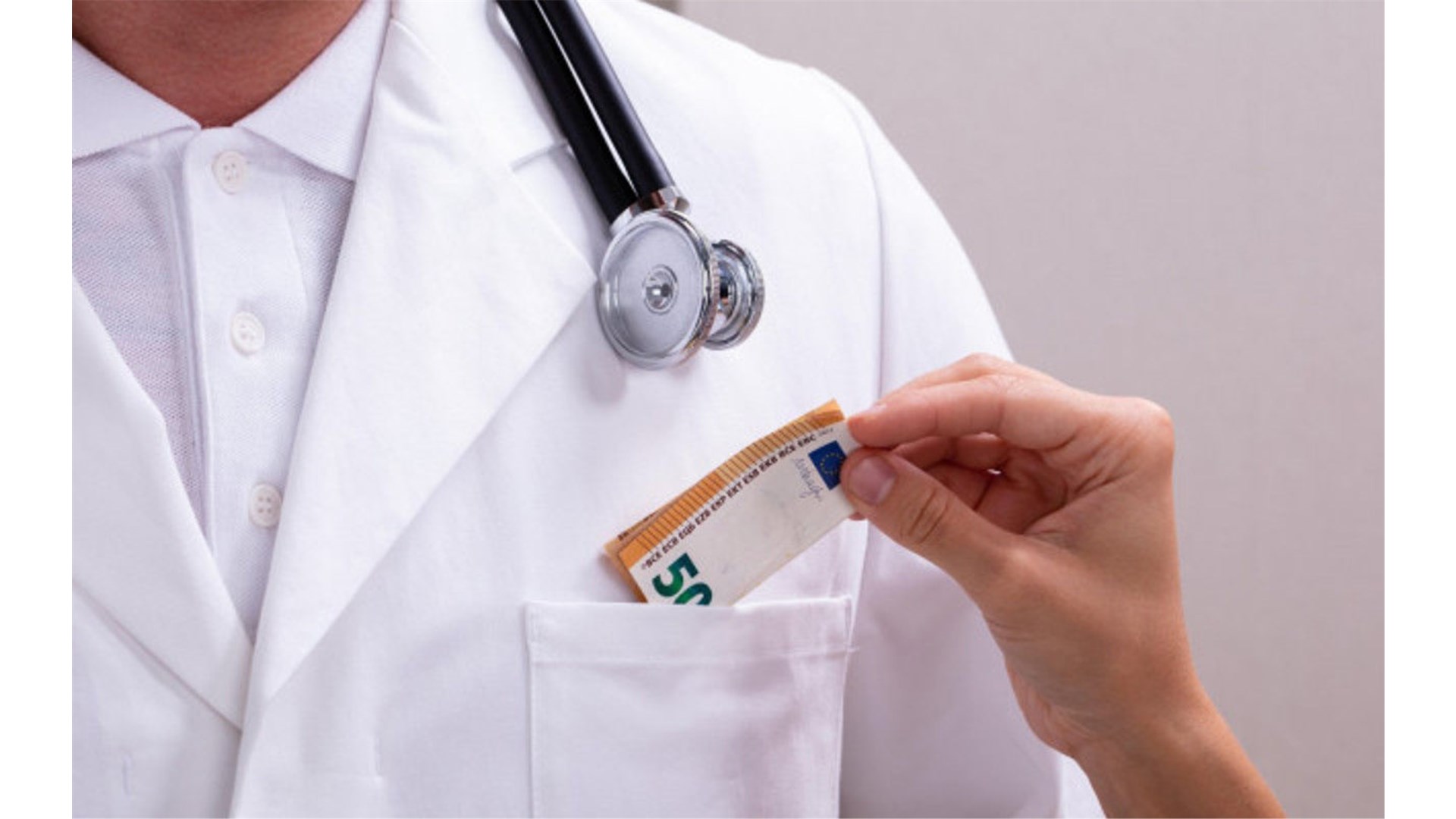 Građani misle da bez poklona nema lijeka