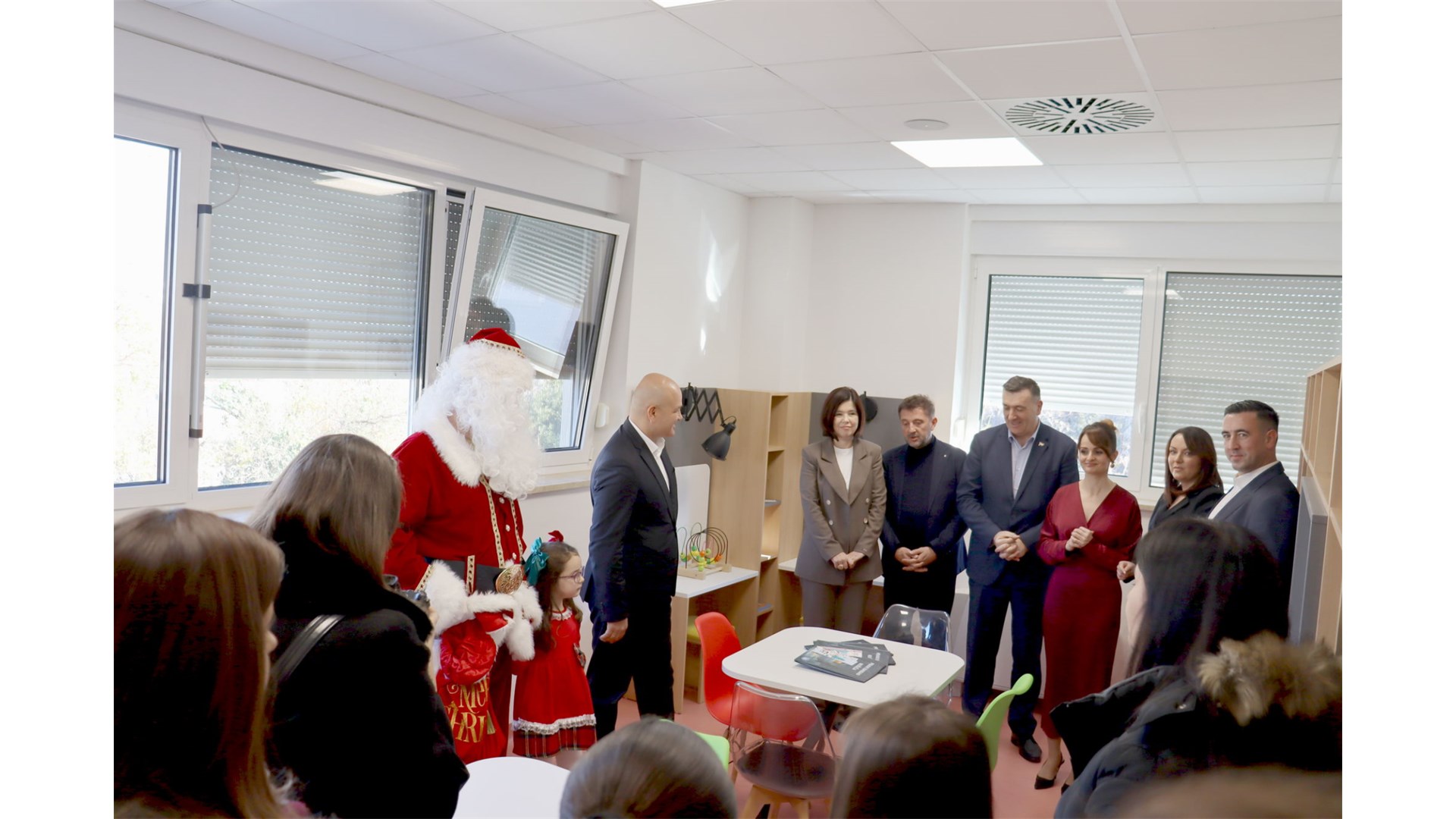 HT Eronet podržao otvaranje knjižnice na Pedijatriji SKB-a Mostar