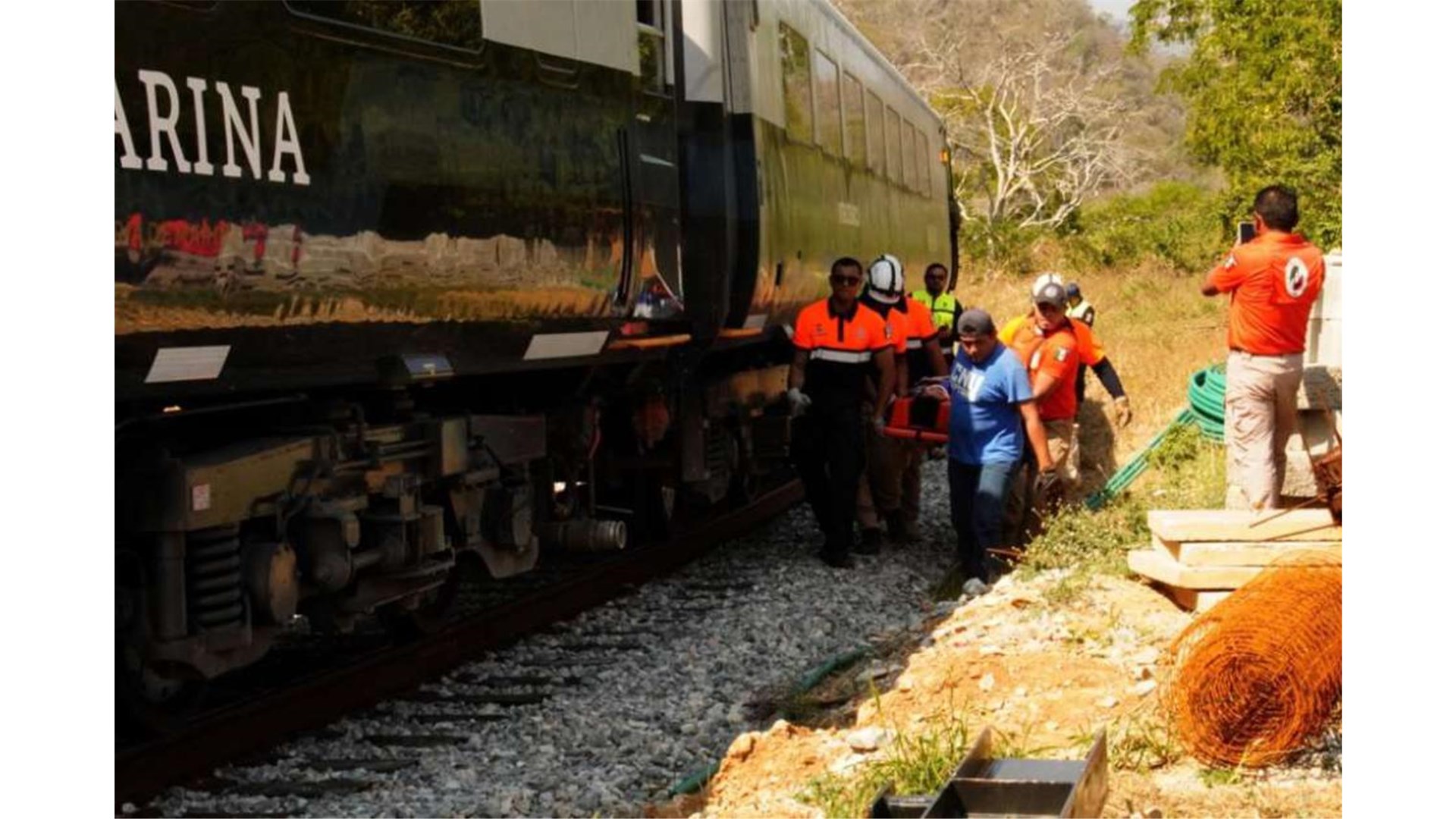 Najmanje 13 osoba poginulo u stravičnoj željezničkoj nesreći