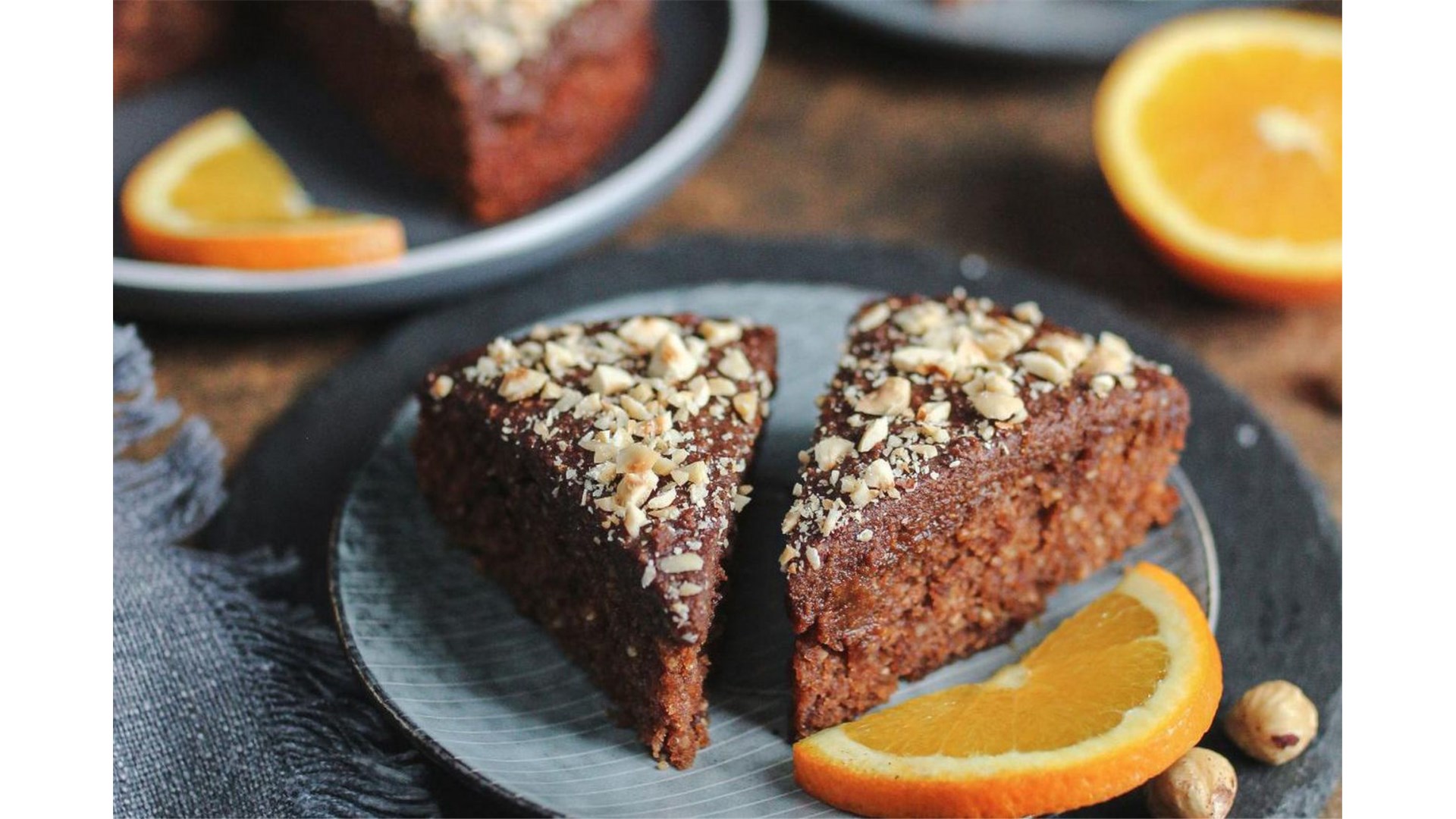 Bez jaja i mliječnih proizvoda: Kolač od naranče, lješnjaka i čokolade