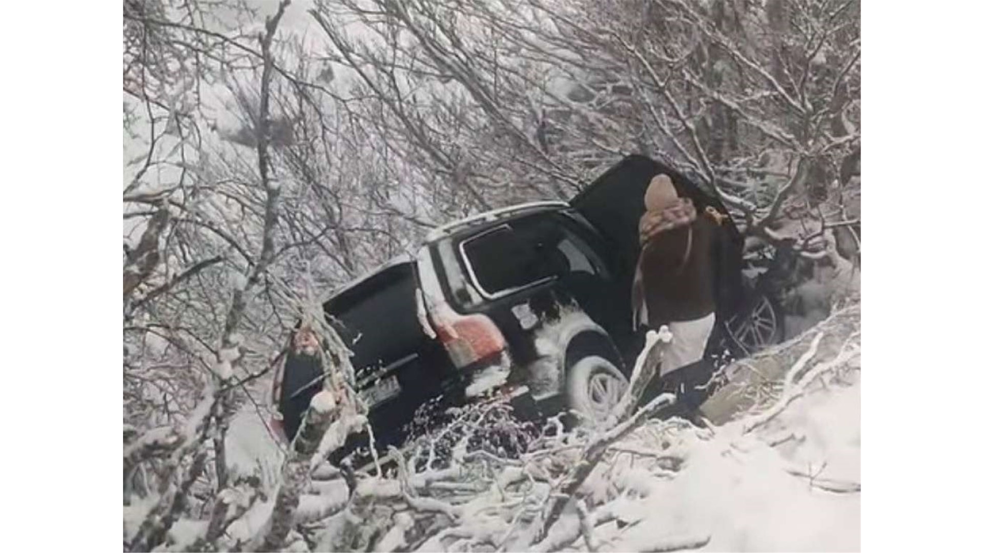 GSS Mostar spasio četvero stranih državljana nakon prometne nezgode