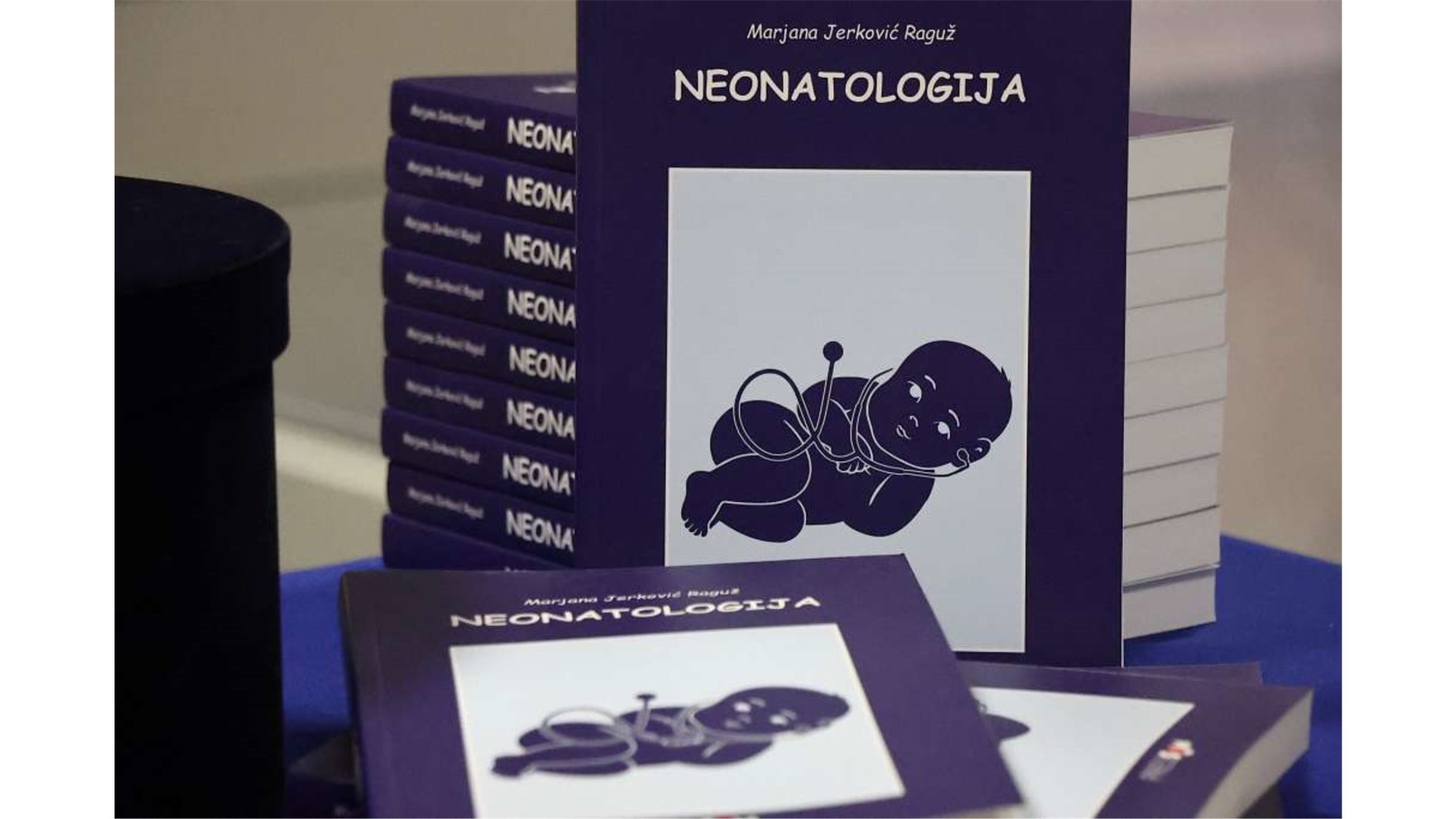 Ravnatelj Doma zdravlja Grude Jerko Brzica sa kolegicom Marjanom Jerković Raguž izdao knjigu