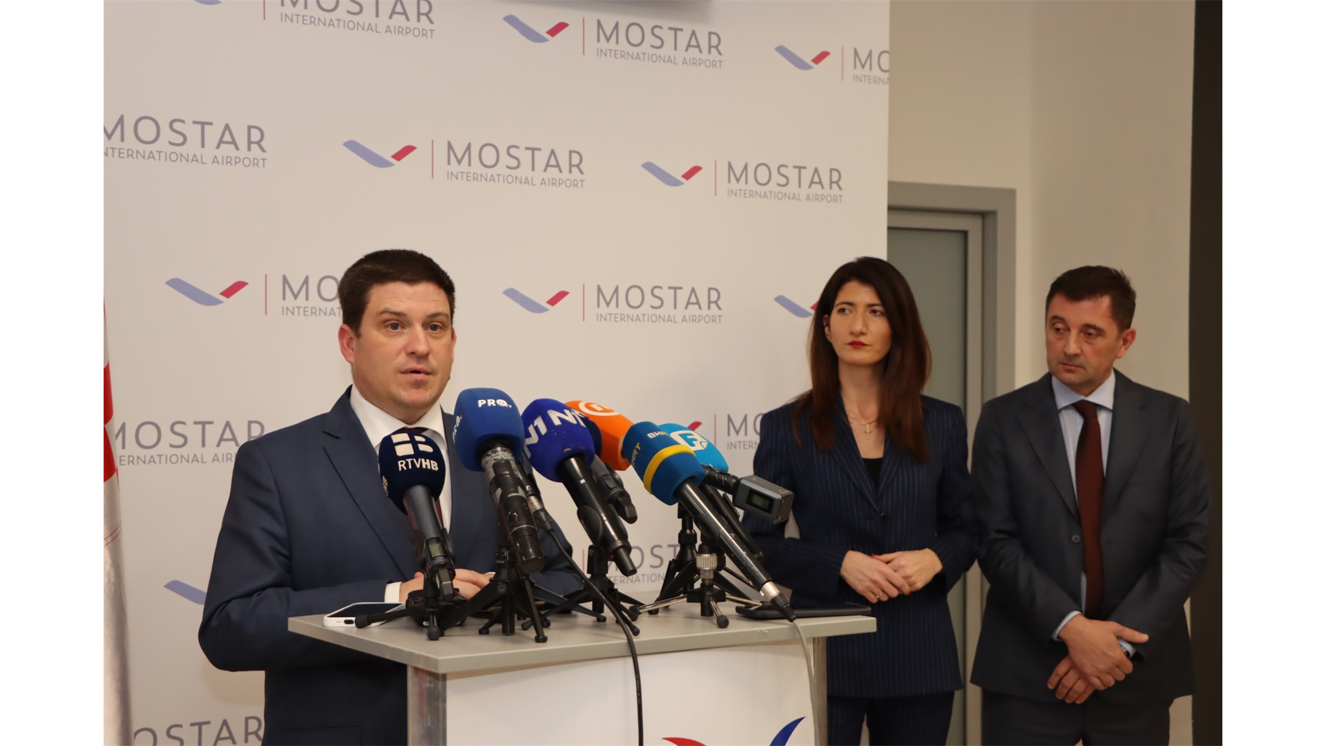 U Zračnoj luci Mostar potpisani ugovori vrijedni 1,75 milijuna eura FOTO