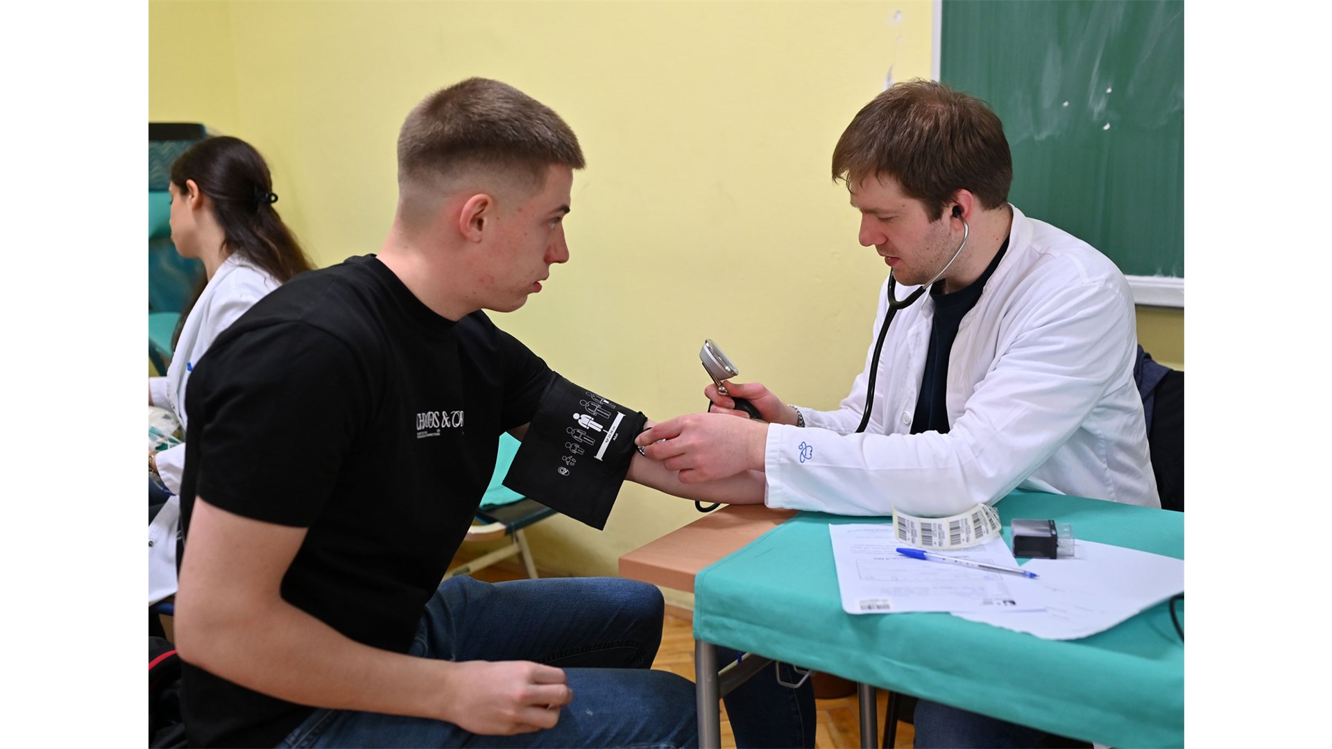 Grude: Učenici i djelatnici srednje škole darovali 30 doza krvi