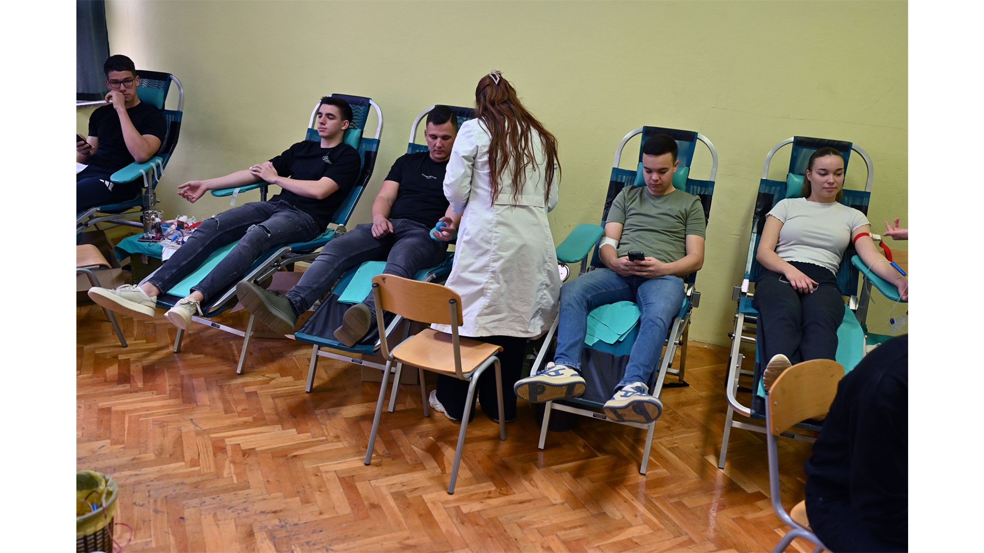 Grude: Učenici i djelatnici srednje škole darovali 30 doza krvi