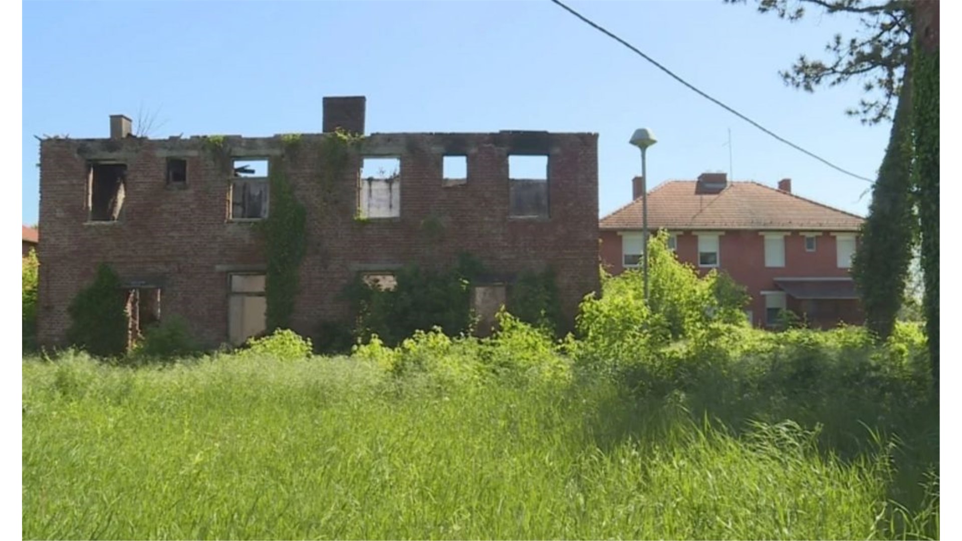 U Vukovaru počelo rušenje Batinih vila