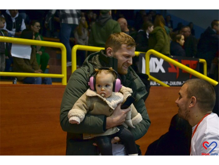 FOTO: Kultni '4 kafića' iz Splita preselio u Ljubuški! Humane zvijezde došle u voljenu Hercegovinu