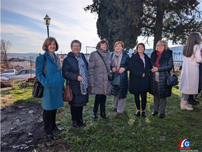 FOTO: Božić u Grudama! Fra Stanko Pavlović: Božić dočekujemo u sjeni nikad veće nesigurnosti, ali novorođeni Isus je naša najveća sigurnost