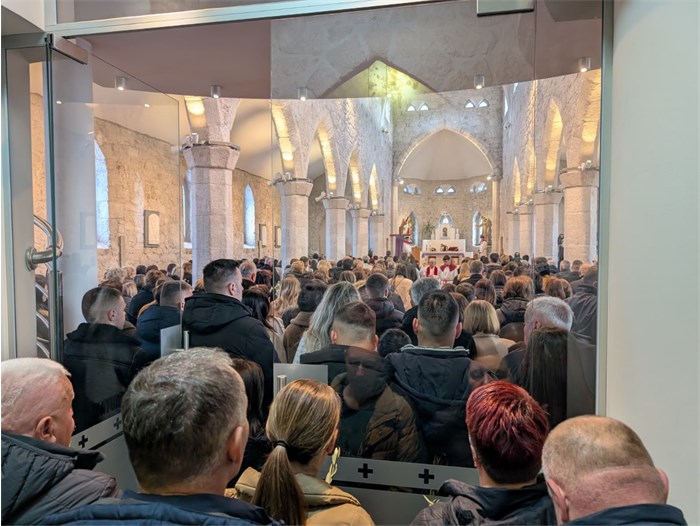 BLAGOSLOV GRANČICA U GRUDAMA! Fra Stanko Pavlović: U Velikom tjednu neka bude više kućne molitve! Zajednički izmolite Gospin plač, Put križa...