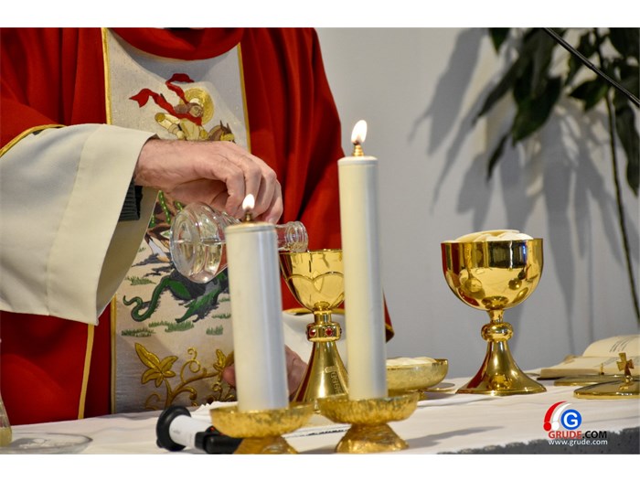FOTO: DRAGIĆINA više od stoljeća pod zaštitom SVETOG JURE! Fra Luka: Velike stvari u životu traže žrtvu 