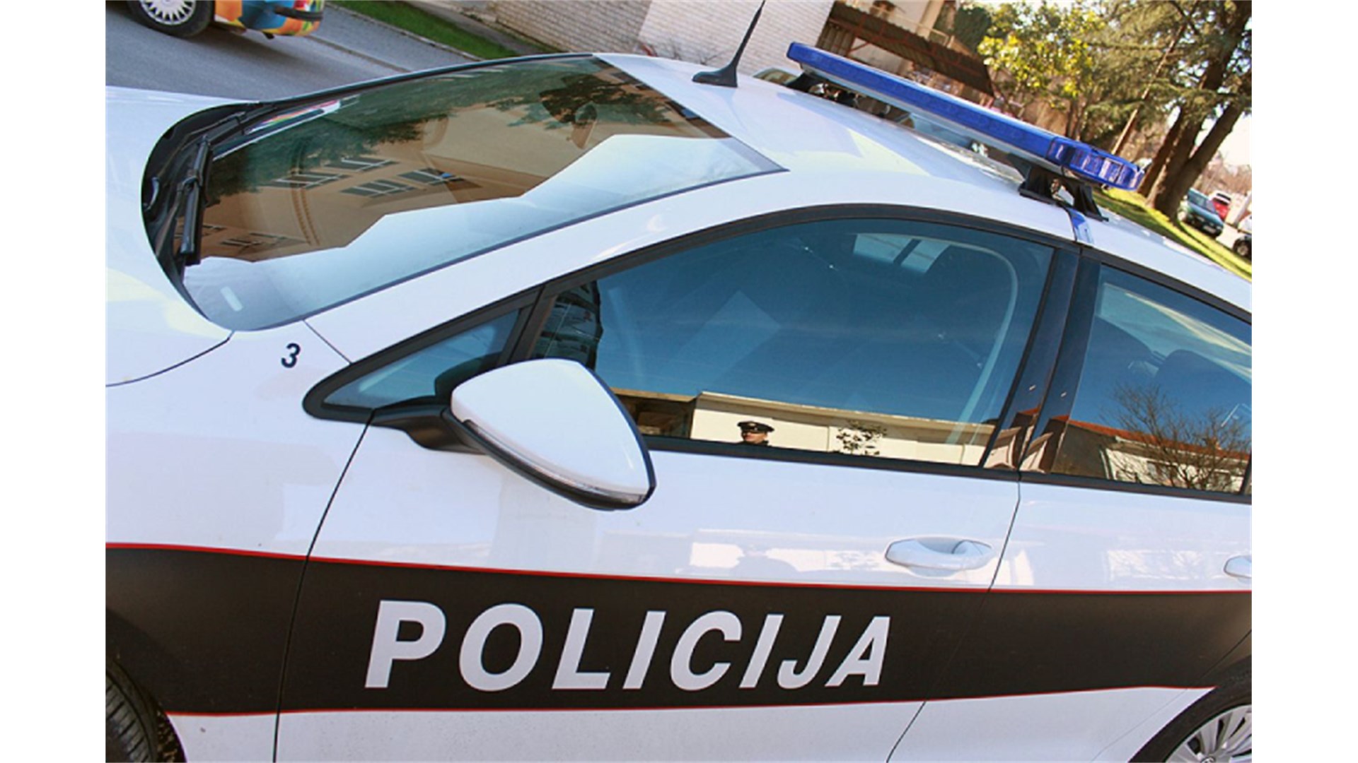 Četiri osobe ozlijeđene u prometnoj nesreći kod Ljubuškog