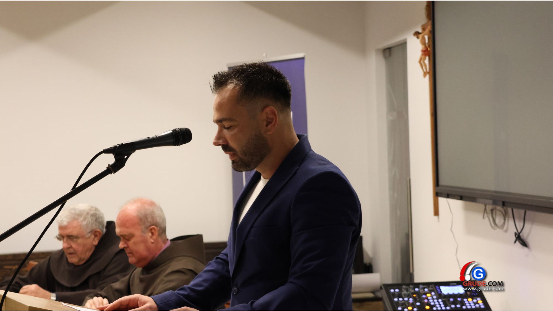 Predstavljena knjiga